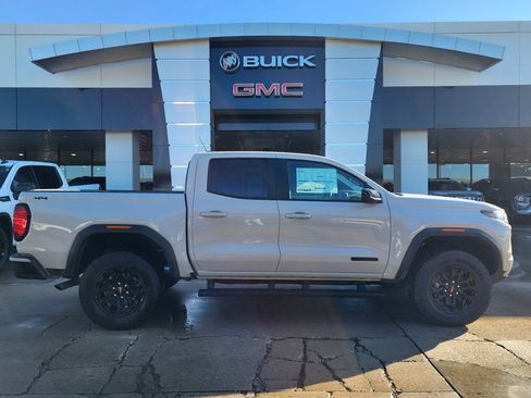 New 2026 GMC Canyon Elevation w/ Convenience Package image 3