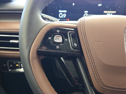 Used 2026 Lincoln Aviator Reserve AWD/4WD image 30