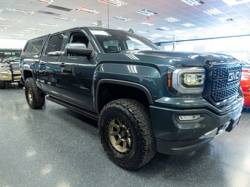 Used 2018 GMC Sierra 1500 Denali AWD/4WD image 4
