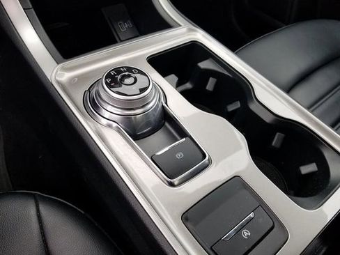 Certified 2024 Ford Edge SEL w/ Convenience Package image 19