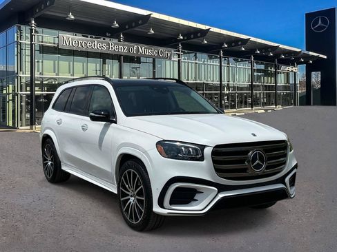 Used 2025 Mercedes-Benz GLS 450 4MATIC image 1