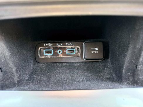 Used 2020 Jeep Grand Cherokee Limited AWD/4WD image 31