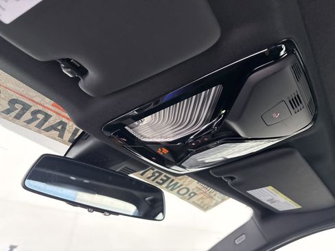 Used 2025 BMW 330i Sedan image 21