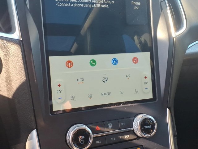 Used 2023 Ford Edge Titanium AWD/4WD image 16
