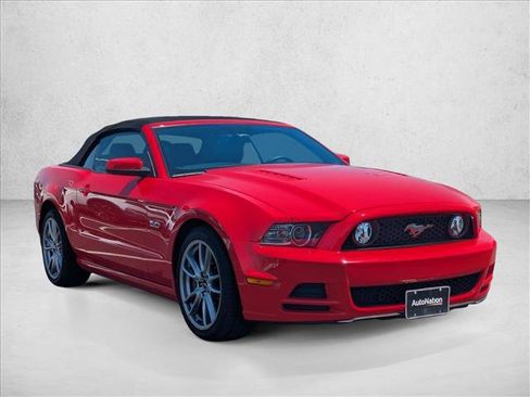 Used 2013 Ford Mustang GT Premium w/ Electronics Pkg RWD image 3
