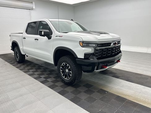 New 2026 Chevrolet Silverado 1500 ZR2 w/ LPO, Dark Essentials Package AWD/4WD image 7