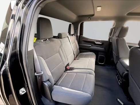 Used 2023 Chevrolet Silverado 1500 LT AWD/4WD image 17