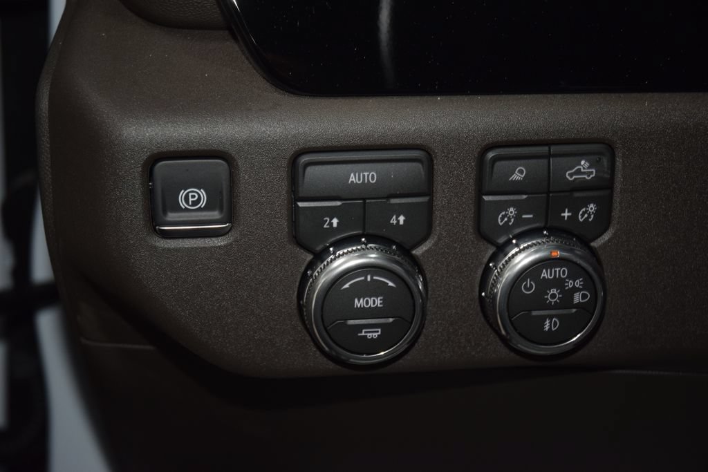 Used 2026 GMC Sierra 1500 SLT w/ SLT Premium Package AWD/4WD image 38