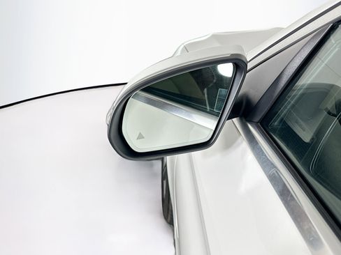 Used 2021 Mercedes-Benz GLC 300 w/ Premium Package image 16