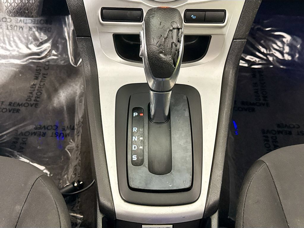 Used 2015 Ford Fiesta SE FWD image 17