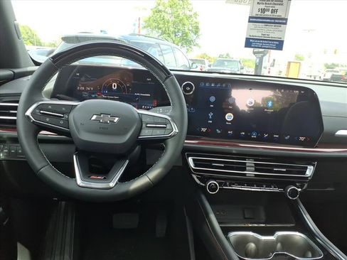 New 2026 Chevrolet Traverse Z71 w/ Enhanced Driving Package AWD/4WD image 13