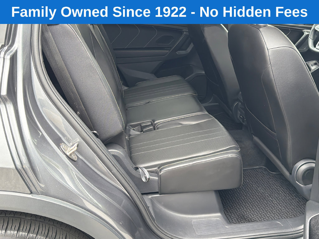 Used 2024 Volkswagen Tiguan SE R-Line FWD image 15