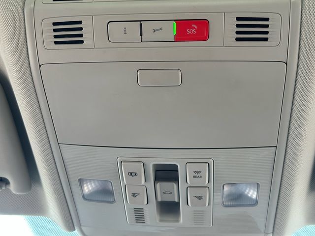 Used 2025 Volkswagen Jetta SE FWD image 26