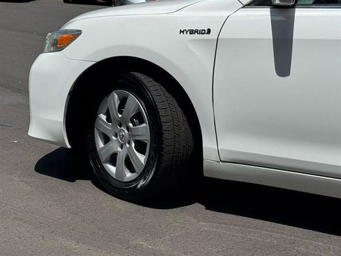 Used 2011 Toyota Camry Hybrid FWD image 2