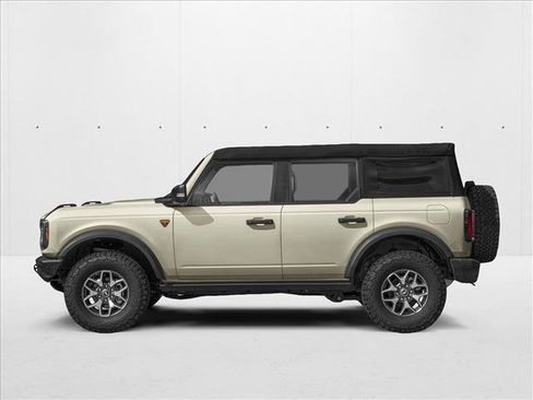 New 2026 Ford Bronco Badlands AWD/4WD image 3