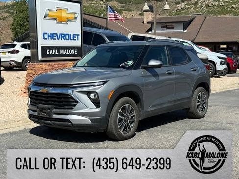 Used 2025 Chevrolet TrailBlazer LT AWD/4WD image 1
