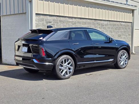 New 2026 Cadillac Optiq Luxury 2 AWD/4WD image 10
