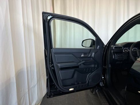 Used 2026 Toyota 4Runner Limited AWD/4WD image 19