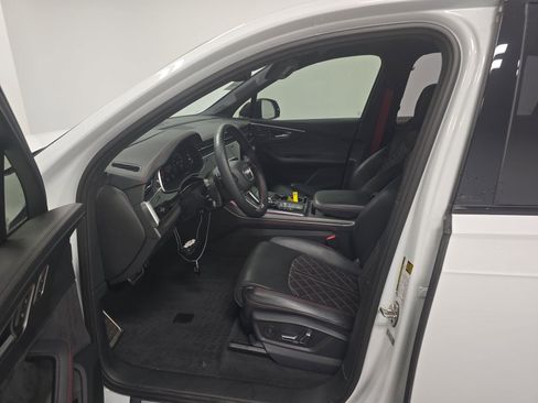 Used 2025 Audi SQ7 Prestige image 8