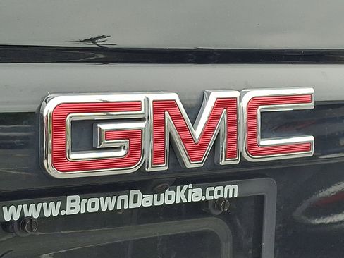 Used 2016 GMC Yukon SLT w/ Open Road Package AWD/4WD image 30