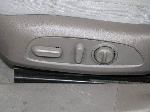 Used 2016 Chevrolet Malibu LT FWD image 18