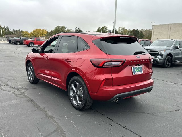 Used 2024 Ford Escape ST-Line w/ Tech Pack #1 AWD/4WD image 5