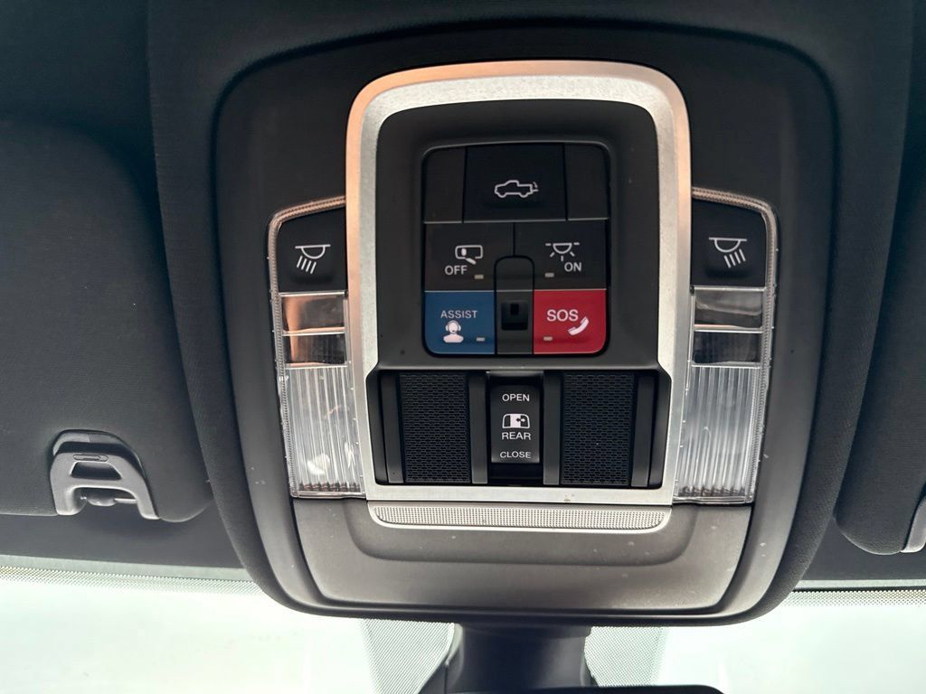 Used 2020 RAM 3500 Laramie AWD/4WD image 40