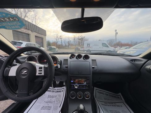 Used 2005 Nissan 350Z Enthusiast image 13
