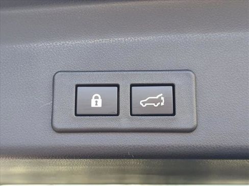 Certified 2025 Subaru Ascent Premium image 6