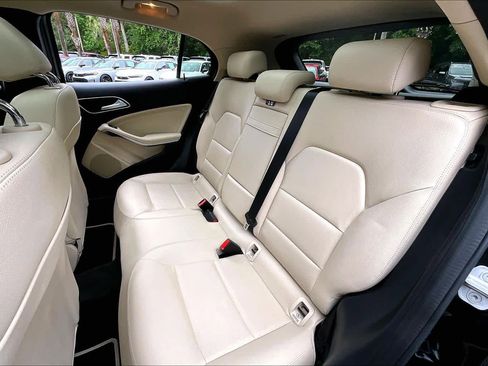 Certified 2017 Mercedes-Benz GLA 250 image 20