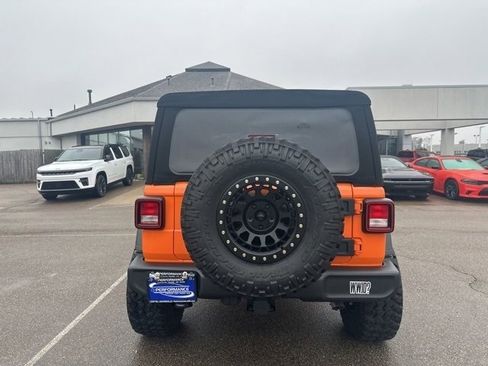 Used 2025 Jeep Wrangler Sport image 8