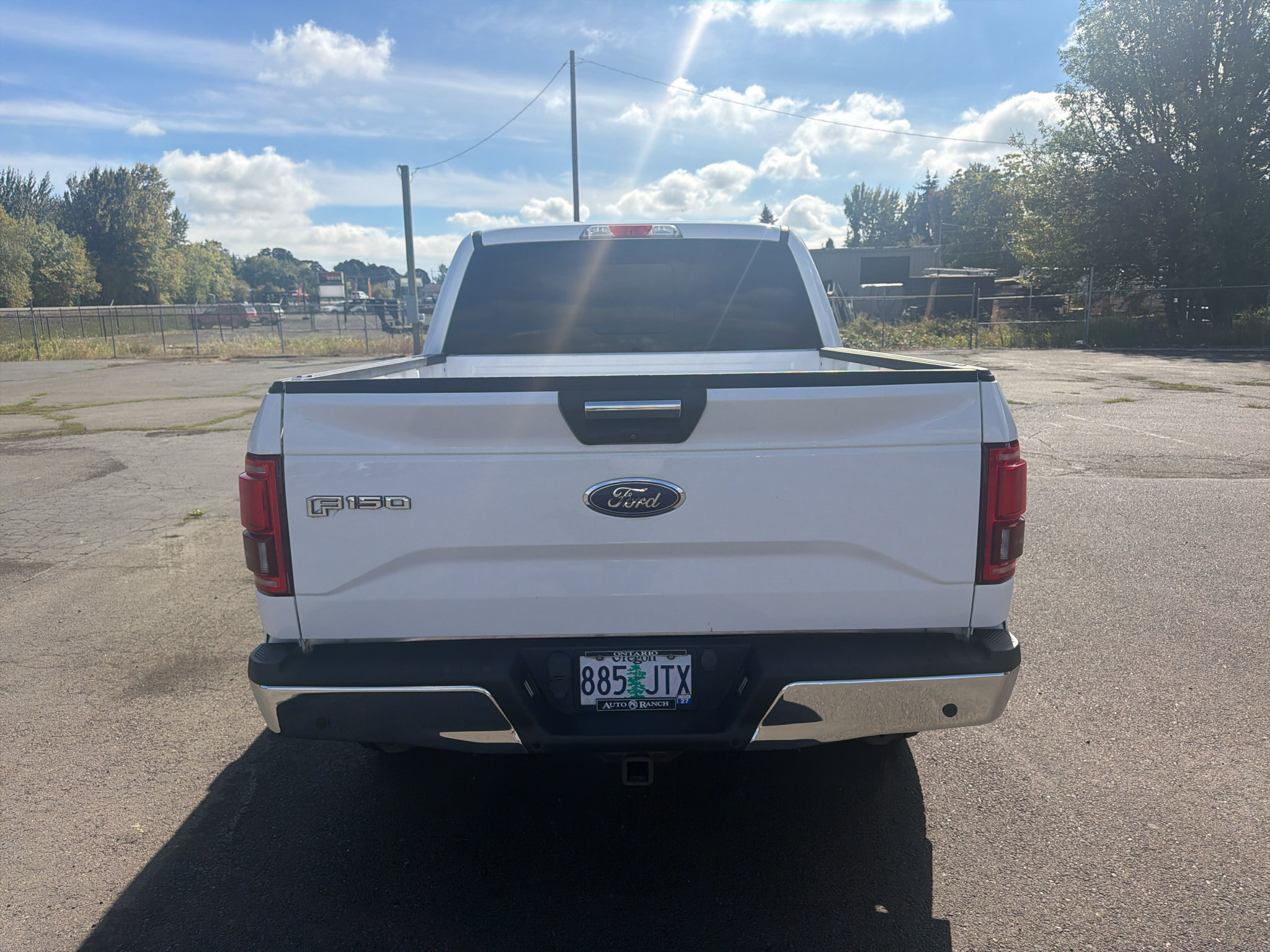 Used 2015 Ford F150 XLT w/ Equipment Group 302A Luxury AWD/4WD image 6