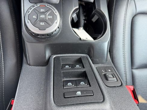 Used 2025 Ford Bronco Badlands AWD/4WD image 27