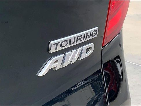 Used 2016 Honda Pilot Touring image 10