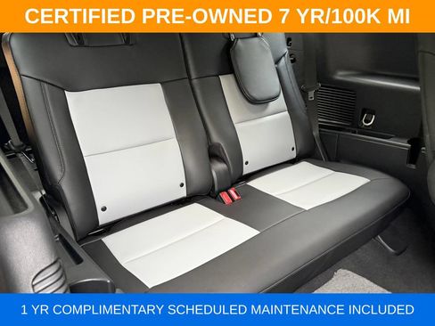 Used 2023 Ford Explorer XLT w/ Equipment Group 202A AWD/4WD image 24