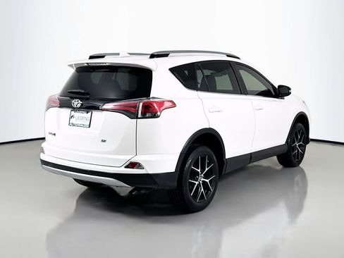 Used 2018 Toyota RAV4 SE w/ Power Extra Value Package image 5