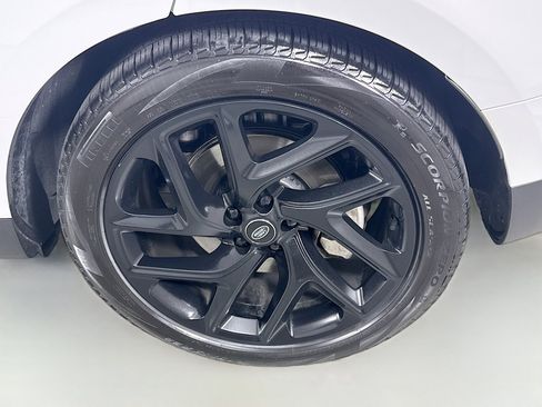 Used 2024 Land Rover Range Rover Sport SE image 31