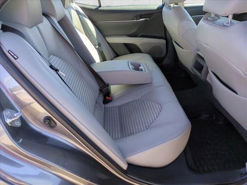 Used 2019 Toyota Camry SE image 20