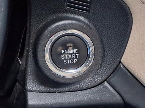 Used 2022 Subaru Outback Limited image 16