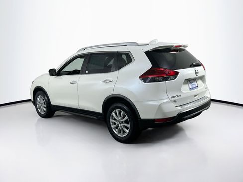 Used 2018 Nissan Rogue SV image 7