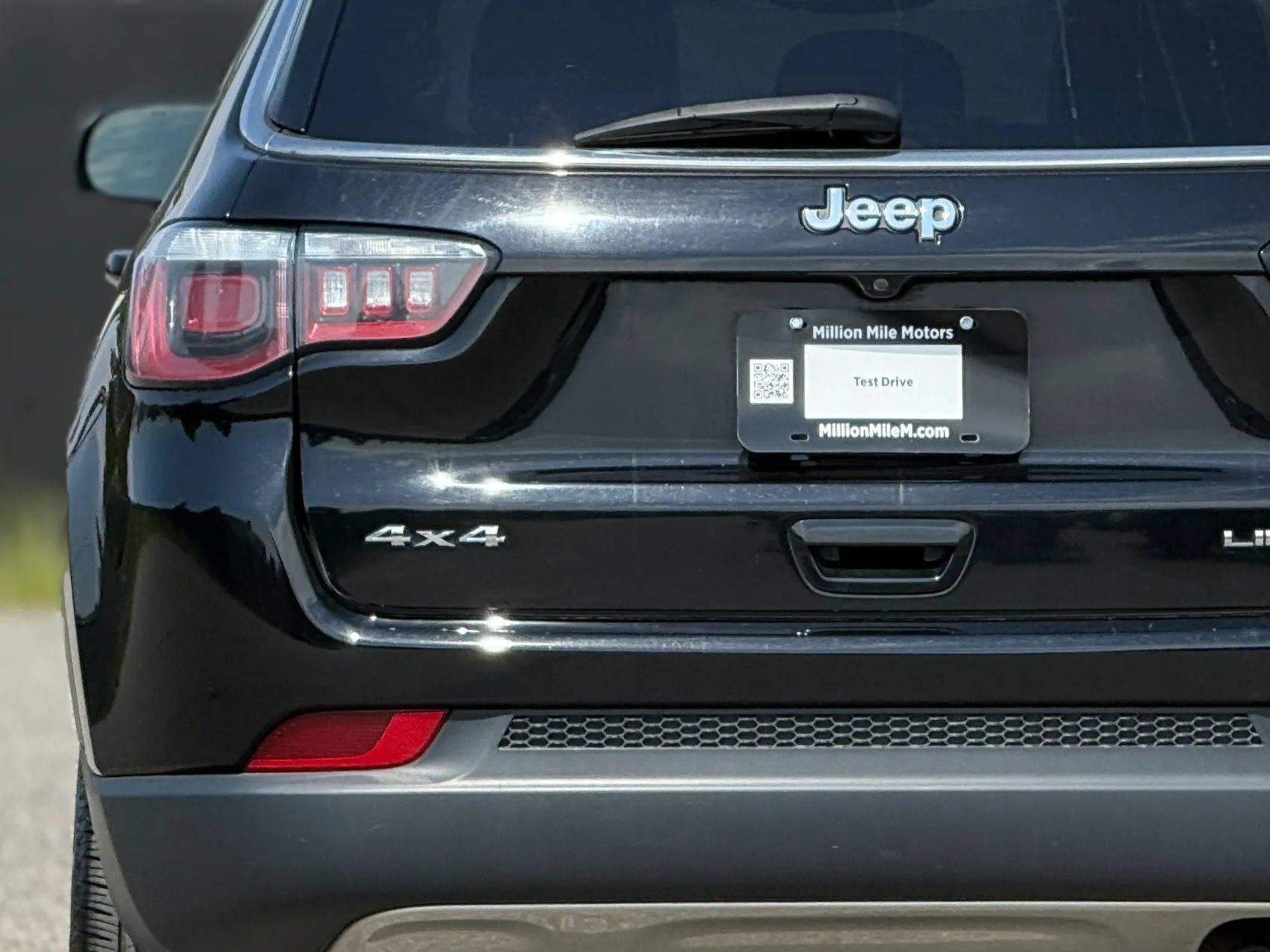 Used 2019 Jeep Compass Limited AWD/4WD image 13