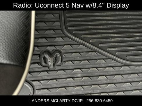 Used 2023 RAM 1500 Laramie AWD/4WD image 18