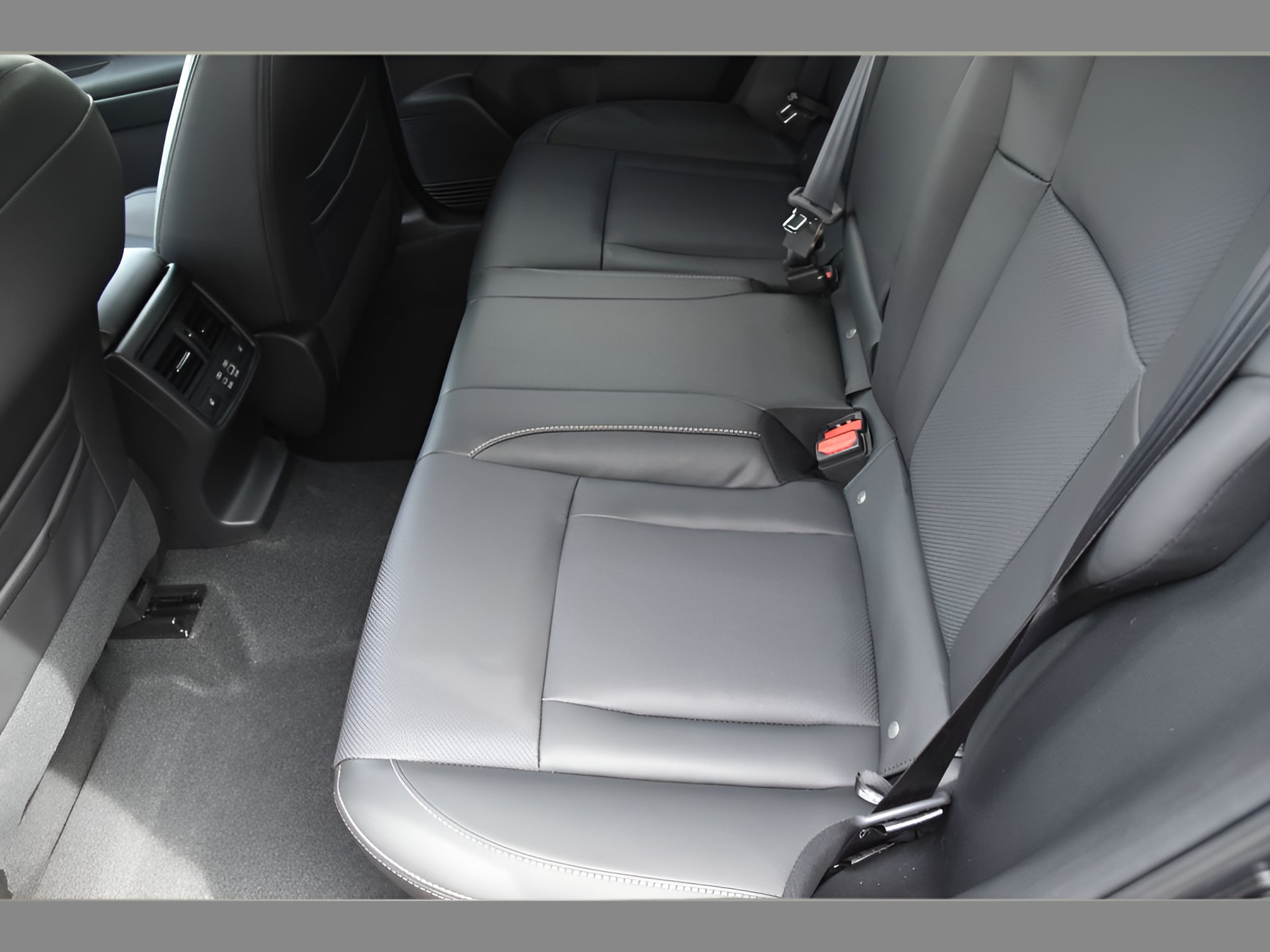Certified 2026 Subaru Outback Limited XT w/ Premium/Limited Plus Package AWD/4WD image 14