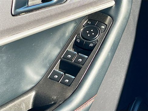 Used 2025 Ford Explorer ST-Line w/ Premium Package image 18