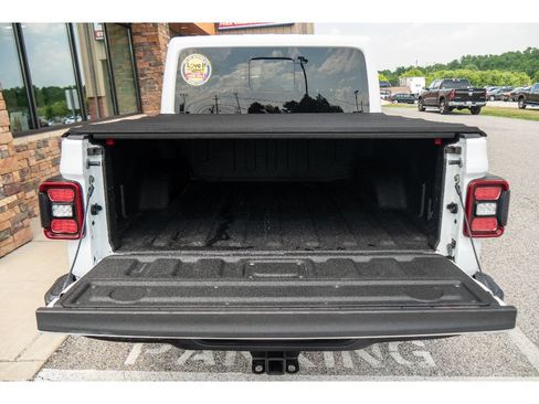 Used 2020 Jeep Gladiator Overland w/ Safety Group AWD/4WD image 27