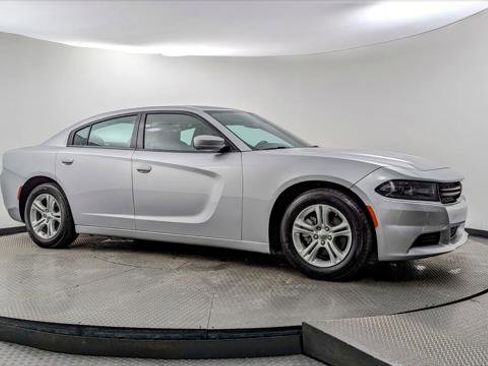 Used 2021 Dodge Charger SXT w/ Leather Interior Group RWD image 11