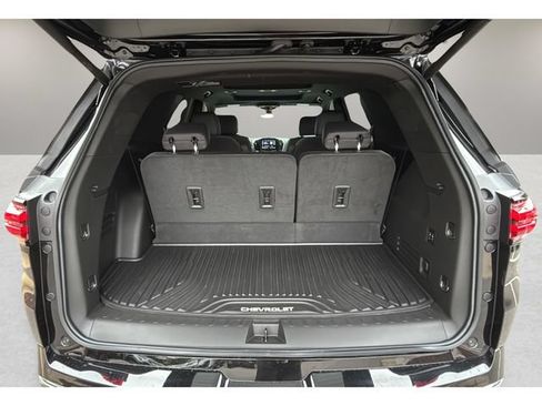 Used 2023 Chevrolet Traverse High Country w/ LPO, Floor Liner Package FWD image 32