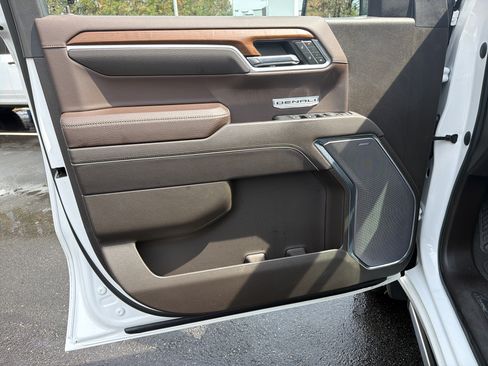 Used 2023 GMC Sierra 1500 Denali AWD/4WD image 14