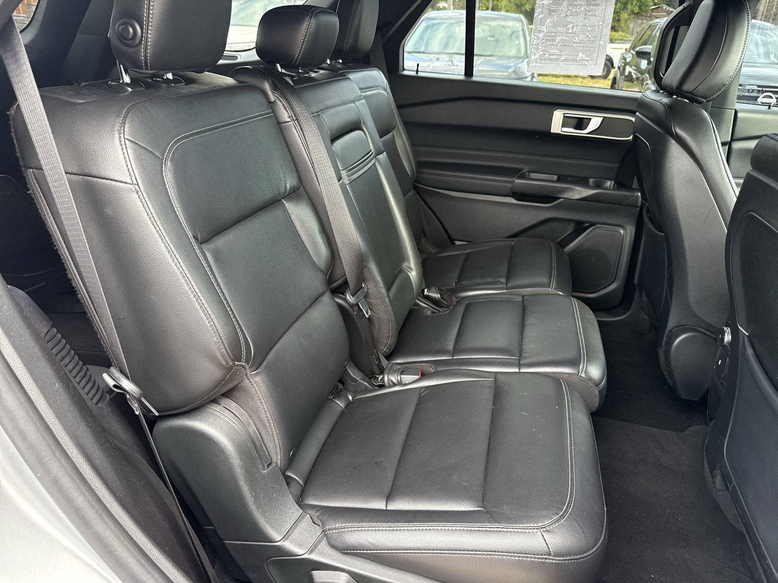 Used 2020 Ford Explorer XLT w/ Equipment Group 202A RWD image 13