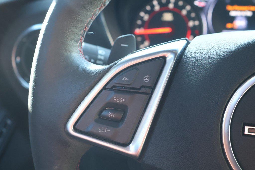 Used 2020 Chevrolet Camaro ZL1 RWD image 18
